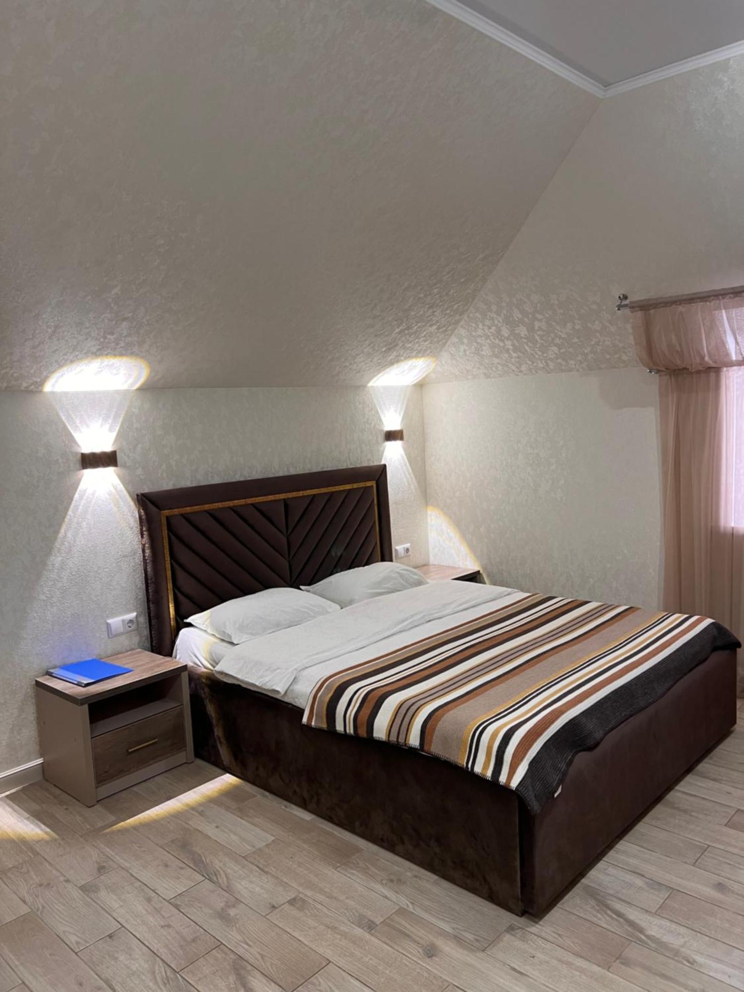 Гостинично-Банный Комплекс Майами Люкс Otel Kostanay Dış mekan fotoğraf